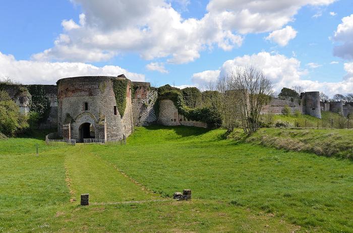 Montreuil-sur-mer/immobilier/CENTURY21 Les 3 Vallées/montreuil sur mer pas de calais citadelle remparts