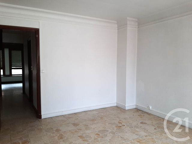 Appartement F4 à vendre - 6 pièces - 180.5 m2 - HESDIN LA FORET - 62 - NORD-PAS-DE-CALAIS - Century 21 Les 3 Vallées