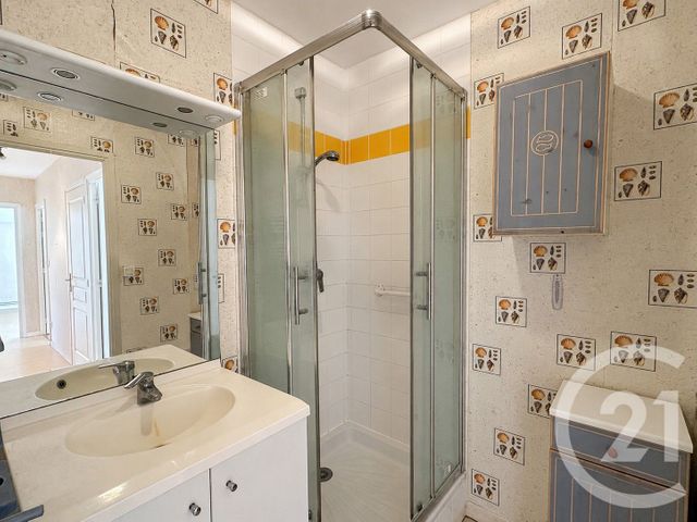 Appartement F4 à vendre - 5 pièces - 100.07 m2 - MONTREUIL SUR MER - 62 - NORD-PAS-DE-CALAIS - Century 21 Les 3 Vallées